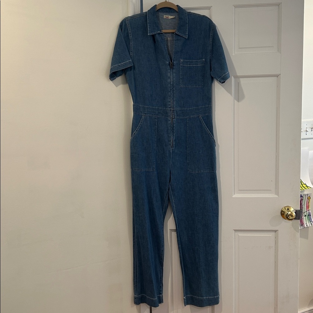Like New Faherty Linen Denim Jumpsuit size 8 - Picture 4 of 4
